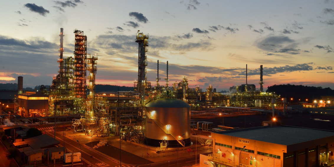 A guerra invisível do petróleo brasileiro: refinarias privadas em desvantagem e R$ 30 bi em jogo