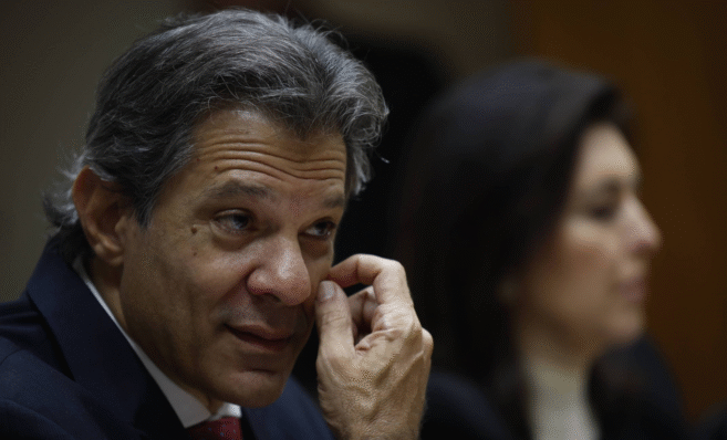 Governo recua e revoga parte do decreto que aumentava IOF sobre investimentos no exterior