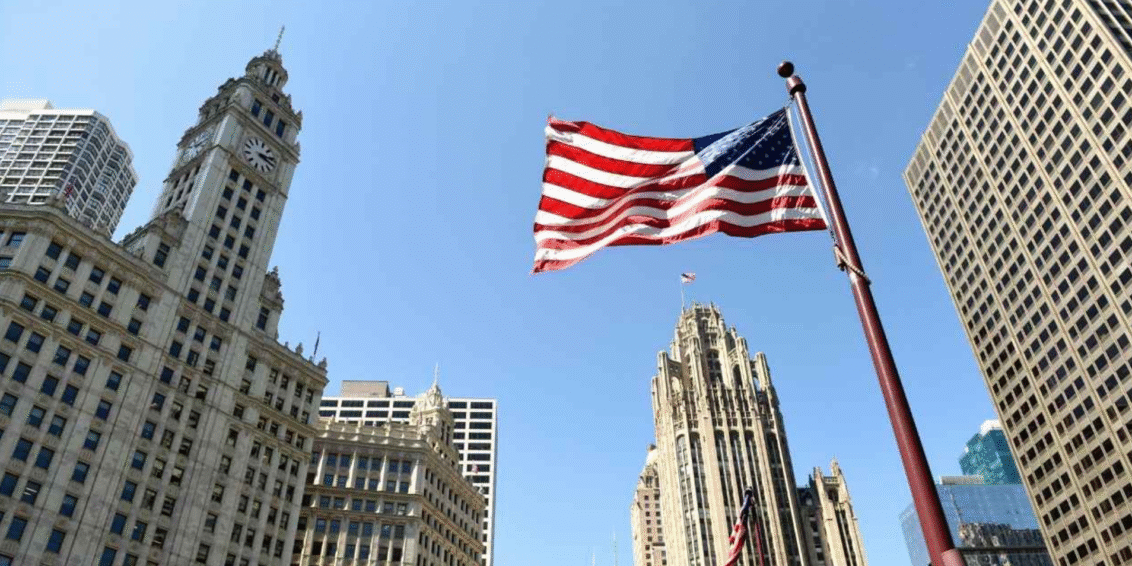 Inflação cede nos EUA, mas Fed mantém juros altos: entenda o dilema