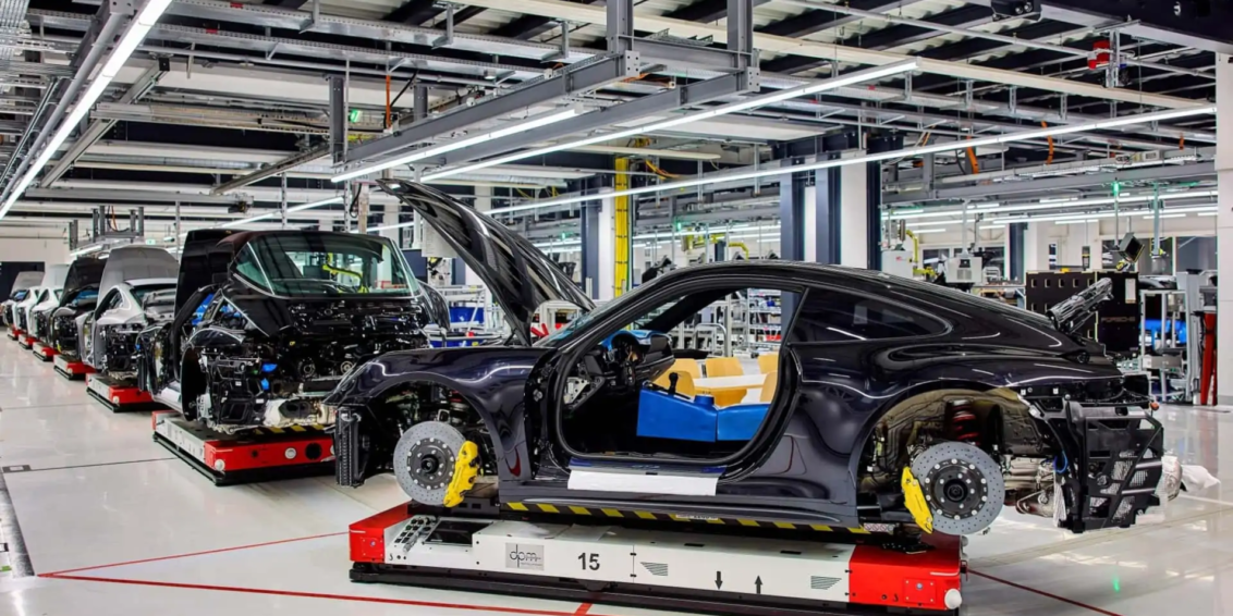 Vendas da Porsche recuam ao menor nível em mais de uma década com retração na China e freio nos elétricos